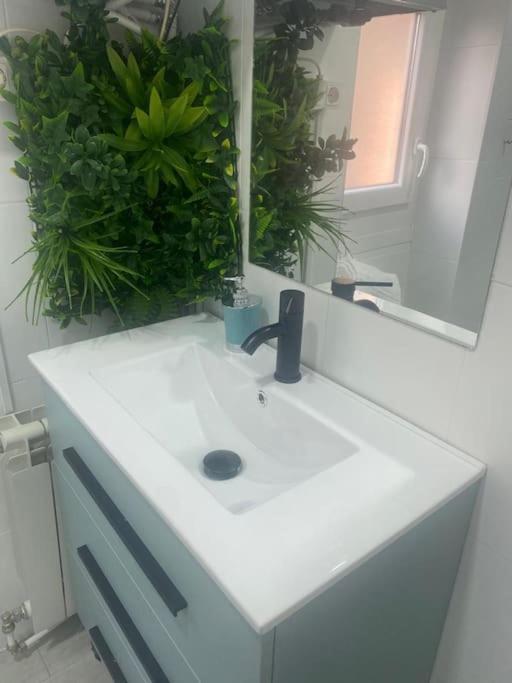 Apartamento En Toledo Ideal Para Visitas A Puy Du Fou Екстериор снимка